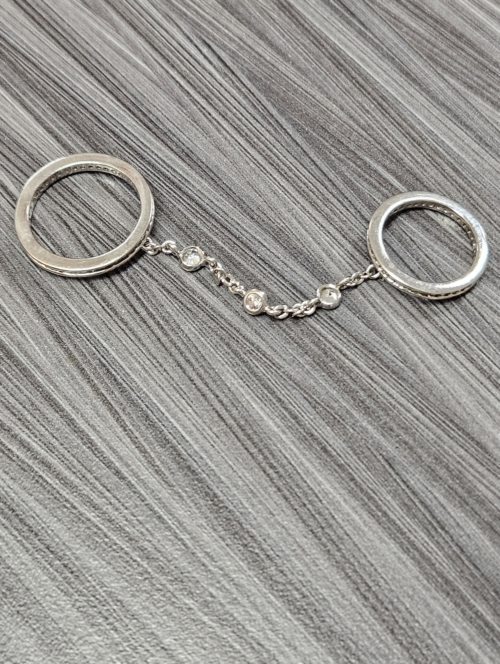 Henri Bendel Silver Luxe Uptown Twin Linked Chain Ring with Pavé Accents - Picture 5 of 12